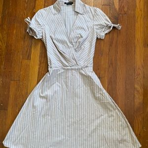 BCBG Maxazria Striped Summer Dress Size 6 Y2K